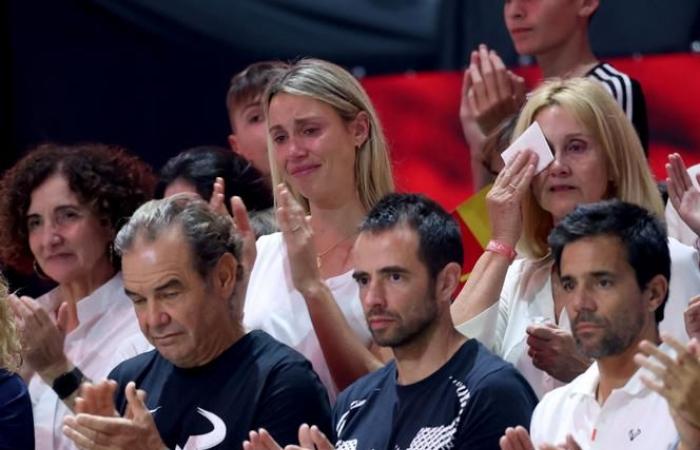 Rafael Nadal conclude la sua carriera da leggenda del tennis a Malaga