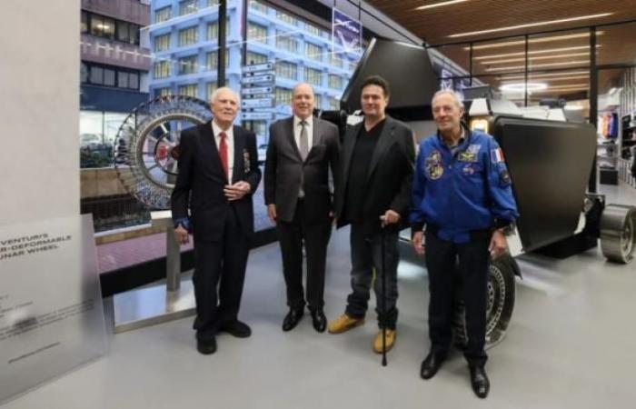 Spazio Venturi che accoglie a Monaco il comandante della missione Apollo 15, buon auspicio per toccare la Luna