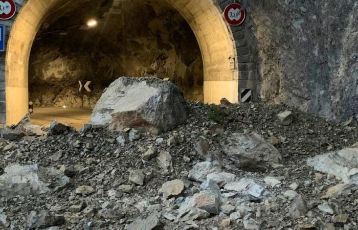 Una frana taglia la strada tra Sierre e la Val d’Anniviers