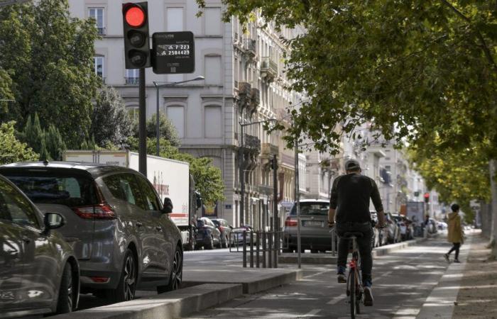 a Lione, un'operazione di sensibilizzazione al rispetto reciproco tra automobilisti e ciclisti