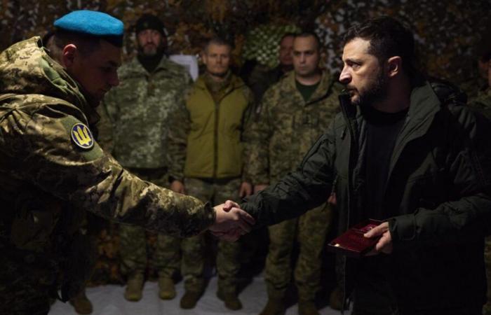 Dopo 1.000 giorni di guerra, Volodymyr Zelenskyj cerca una seconda ventata