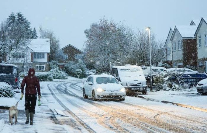 Nelle immagini: il Regno Unito trema mentre arriva la neve