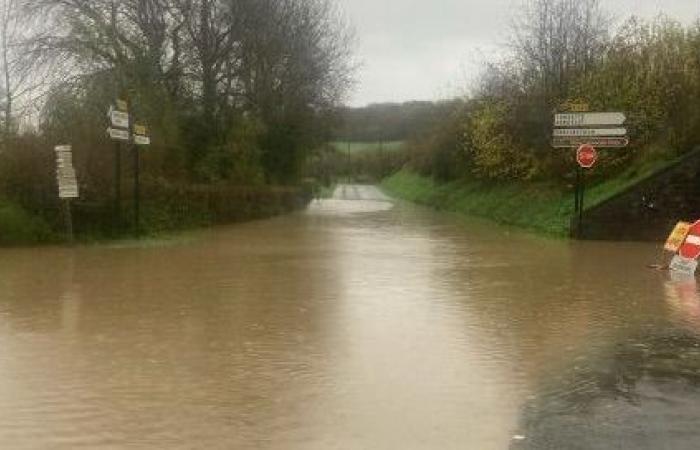 Diverse strade allagate dopo le forti piogge nel Pas-de-Calais