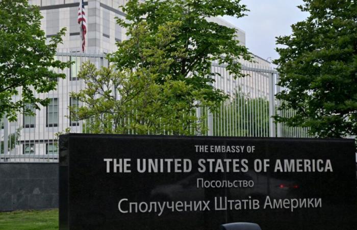 L’ambasciata americana è stata chiusa di fronte a un “possibile attacco aereo” da parte della Russia