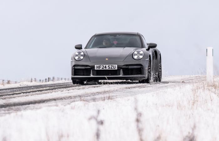 Ultime condizioni meteorologiche: nuovo avviso di neve e ghiaccio emesso dal Met Office come previsto disordine di viaggio