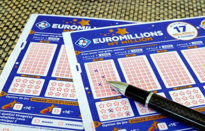 i 168 milioni di euro non vengono vinti, due giocatori si spostano su un numero del jackpot