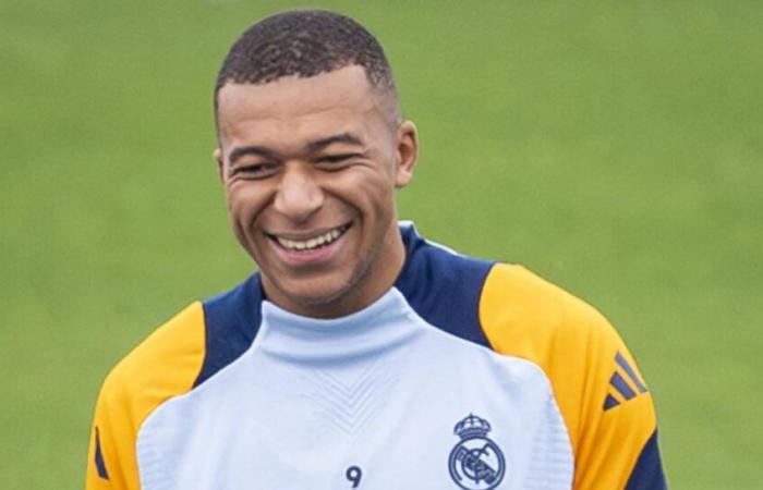 ottime notizie per Mbappé con un suo parente nello spogliatoio