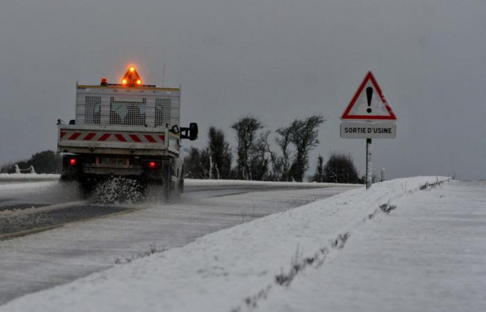 Bollettino meteorologico. Previsti pochi centimetri di neve e ghiaccio, la Manica ha posto in allerta arancione