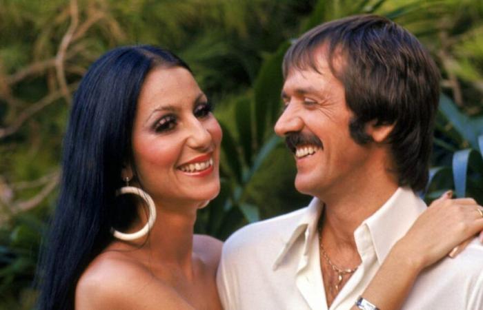 Cher accusa Sonny Bono di averle rubato la fortuna