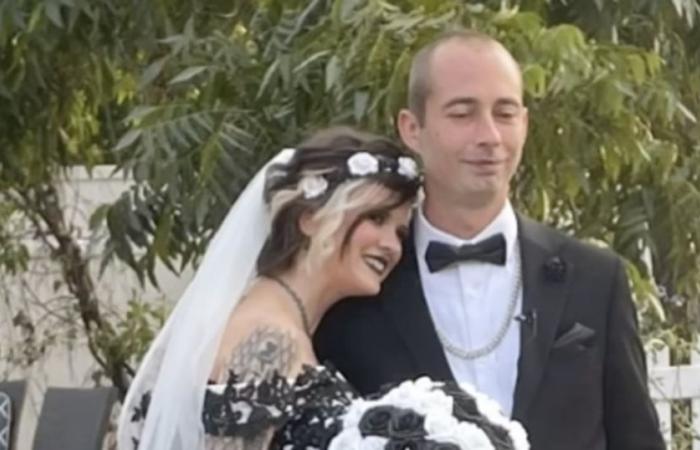 La sopravvissuta di “La casa degli orrori” Jennifer Turpin si sposa in un matrimonio in bianco e nero