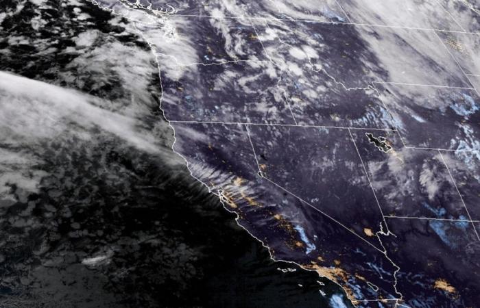 Migliaia di persone senza elettricità nello stato di Washington mentre il maltempo inizia a colpire il Pacifico nord-occidentale