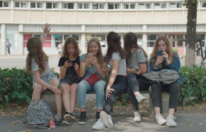 un film per capire gli adolescenti di oggi, Venerdì a Beuzeville