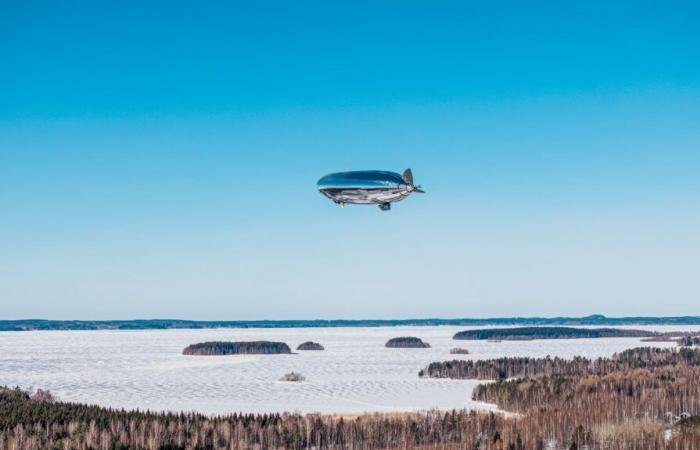 Alle porte della Russia, questi intriganti palloncini cromati vegliano dal cielo sulla Finlandia