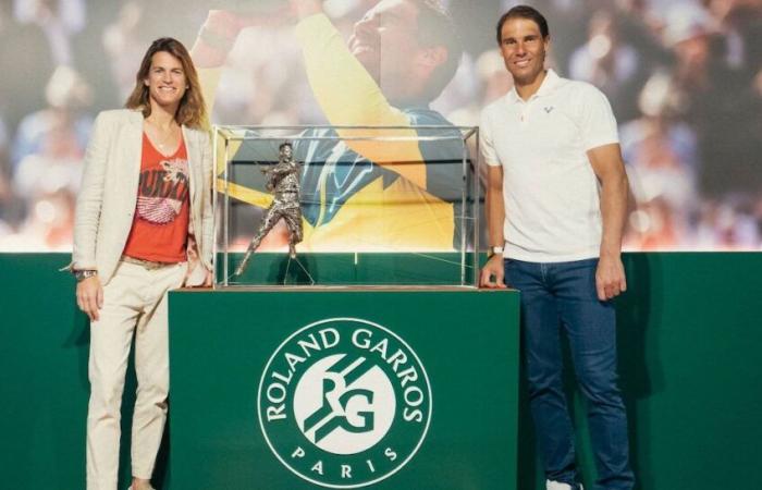 ATP > Amélie Mauresmo si rivolge a Nadal: “Certo, ci sono i 14 Roland-Garros e i 22 Slam. Ma il fatto che tu sia l'uomo che sei, che ha sempre saputo rimanere semplice, con i suoi valori ancorato in te, per me, questo è ciò che apprezzo di più in te”