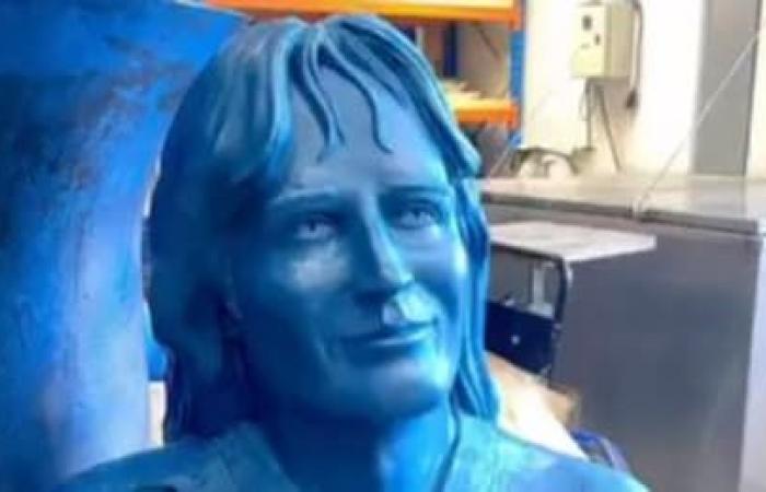 come sarà la statua di Bernard Tapie? Le prime immagini dei rendering di Boli, Desailly, Di Meco e Sauzée