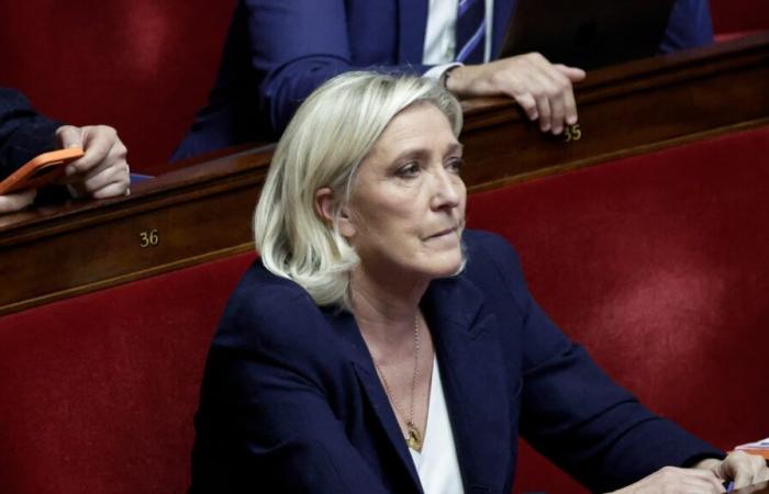 Marine Le Pen avverte che il RN voterà a favore della censura “se il potere d'acquisto dei francesi verrà amputato”