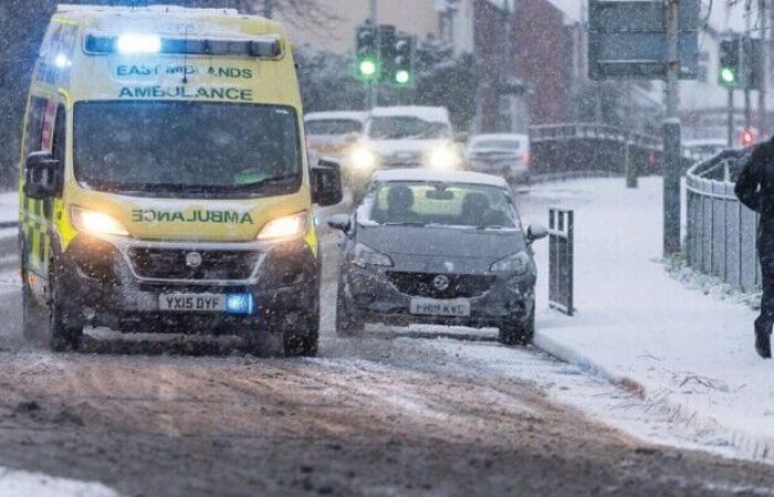 L’UKHSA emette avvisi e avverte che l’ondata di freddo potrebbe aumentare il ricorso all’assistenza sanitaria