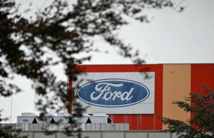 La casa automobilistica Ford annuncia 4.000 nuovi tagli di posti di lavoro in Europa