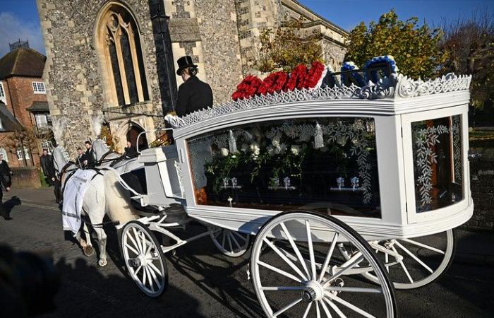 Harry Styles e i membri degli One Direction arrivano al funerale di Liam Payne