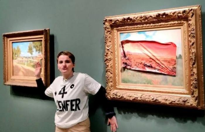 Richiesta l’assoluzione nei confronti di un attivista ambientalista che aveva attaccato un poster su un dipinto di Monet