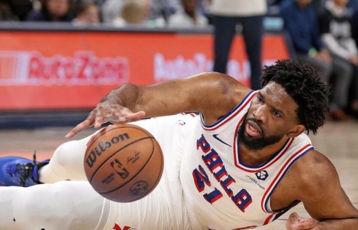 Proprio quando pensavi che non potesse andare peggio, i Sixers perdono contro i Grizzlies shorthanded, Paul George si infortuna nuovamente al ginocchio sinistro