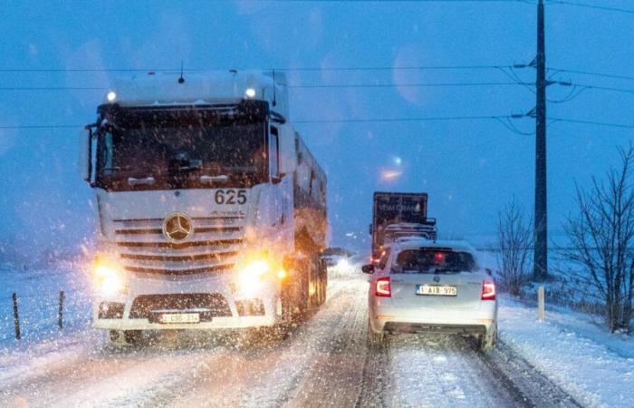 Neve e basse temperature: il Paese è in allerta gialla per condizioni scivolose