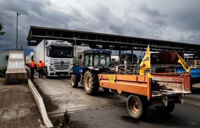 Agricoltori arrabbiati – Fine del blocco dei camion alla frontiera franco-spagnola: “Se gli altri sindacati agricoli fossero venuti a sostituirci, avremmo potuto continuare ancora a lungo”