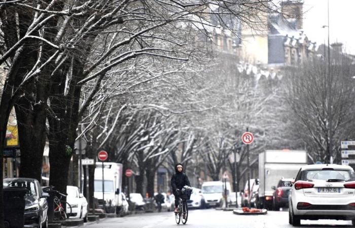 Météo France mette in arancione 54 dipartimenti, temperature degne di gennaio