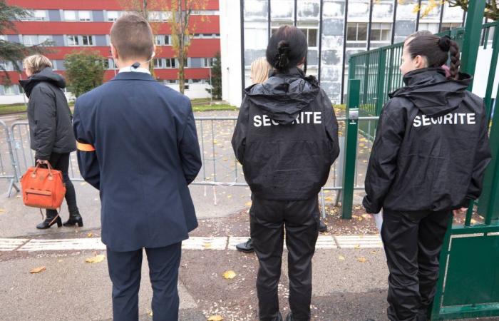 CHENÔVE: Il liceo professionale prende il nome di Roland Carraz