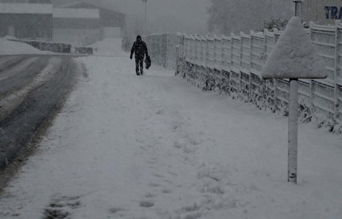 Pioggia di cancellazioni, tanti eventi rinviati per neve sulla Manica