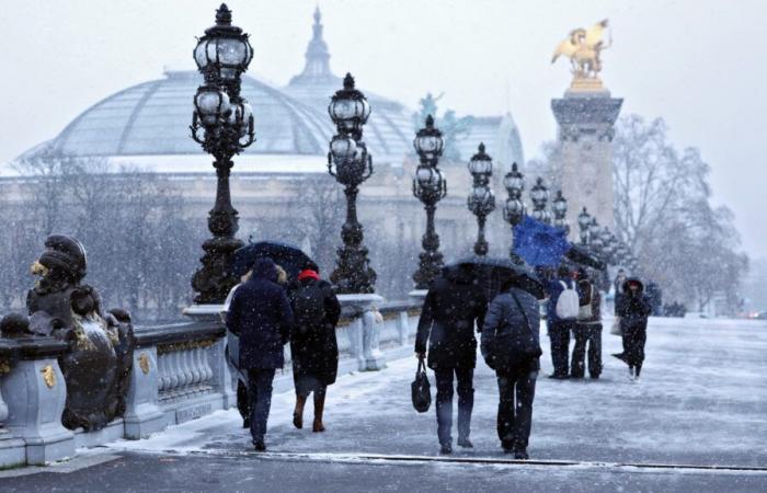 Nel mese di novembre Parigi registra il livello di neve più alto degli ultimi 56 anni