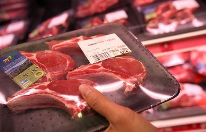 Carrefour non venderà “nessuna carne del Mercosur”