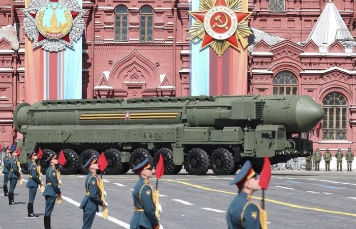 Guerra in Ucraina: la Russia avrebbe lanciato un “missile balistico sperimentale a medio raggio” e non un missile intercontinentale