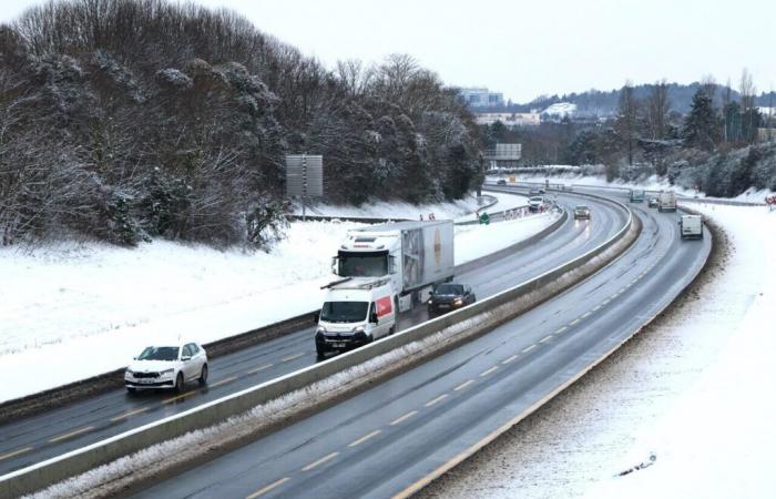 chiusa in alcuni punti l'autostrada A84 tra Caen e Rennes