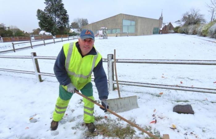 La cittadina di Côtes-d'Armor si è svegliata con 5 cm di neve, ma può contare su Bernard