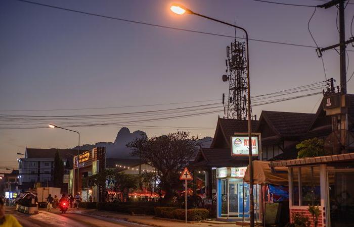 Laos: un viaggiatore con lo zaino in spalla australiano muore mentre i paesi avvertono di sospetti avvelenamenti da metanolo nel paese del sud-est asiatico