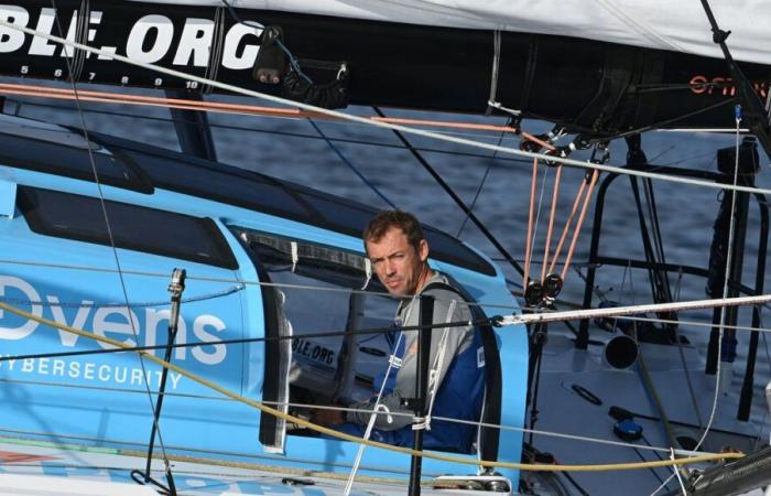 Lo skipper di Dunkerque Thomas Ruyant scappa e prende il comando della Vendée Globe