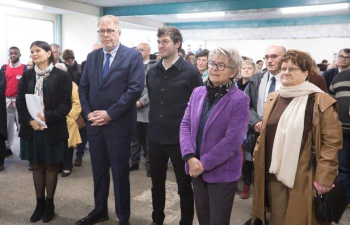 CHENÔVE: Il liceo professionale prende il nome di Roland Carraz