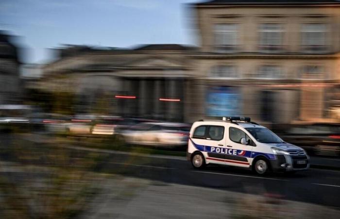 Imposto un braccialetto elettronico ad Angers, è stato arrestato a Laval e poi incarcerato per