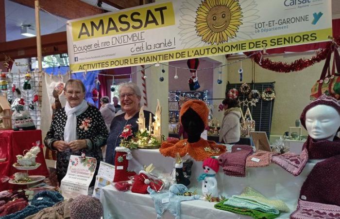 Saint-Sylvestre-sur-Lot. Le bancarelle di Natale di Amassat