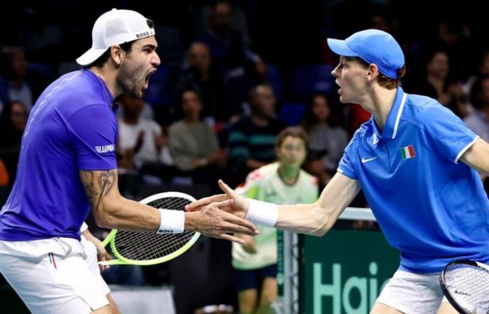 Sinner rialza l’Italia con Berrettini, è semifinale: Argentina ko nel doppio!