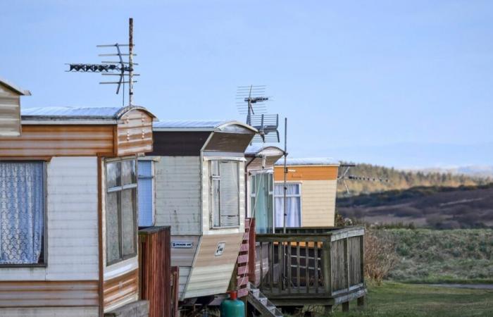 un anno dopo il terremoto di La Laigne, le vittime dormono in case mobili