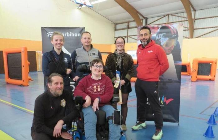 A La Gacilly, tre atleti sportivi disabili hanno presentato la loro disciplina e condiviso la loro passione