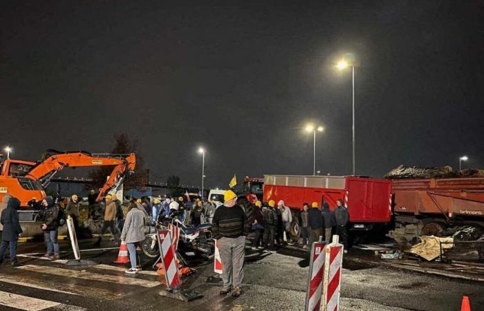 le lotte convergono in Gironda, il Coordinamento Rurale 47 blocca il porto di Bassens