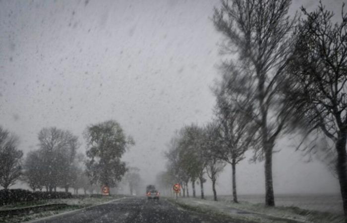 Tempesta Caetano: traffico “difficile” a Ovest, la neve raggiunge la Capitale