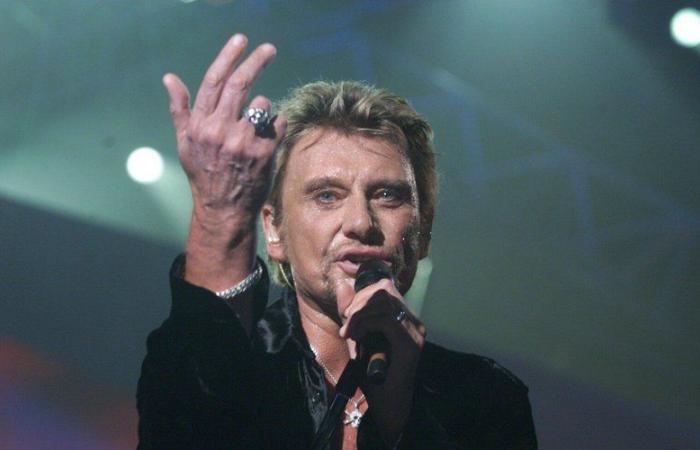 Una nuova canzone di Johnny Hallyday rivelata… 1 mese prima di Natale