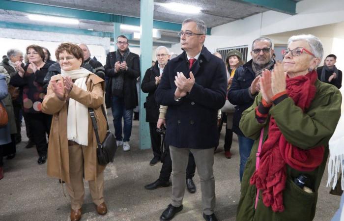 CHENÔVE: Il liceo professionale prende il nome di Roland Carraz