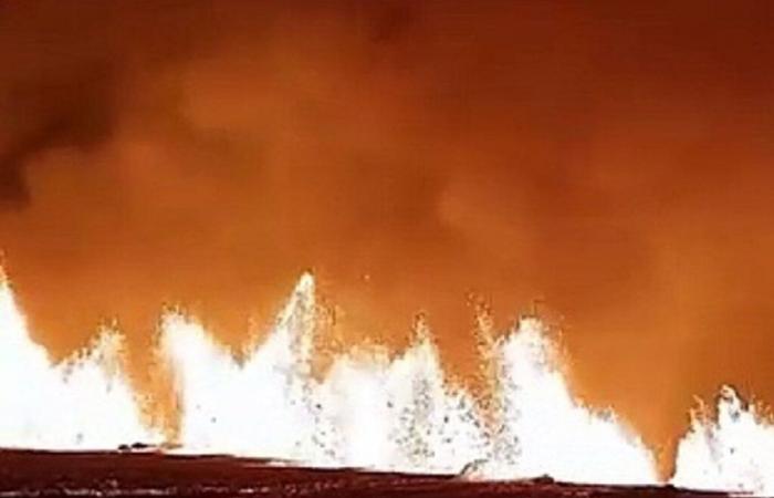 Nuova spettacolare eruzione vulcanica in Islanda, la settima in meno di un anno: i video!