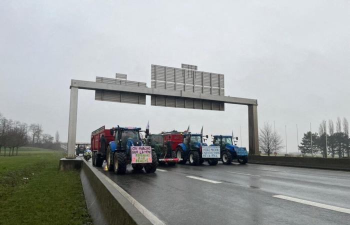 Blocco degli agricoltori sulla A43 nell'Isère: la manifestazione finisce