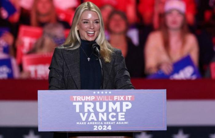 Pam Bondi: la principale sostenitrice delle false affermazioni di Trump sulle elezioni del 2020 diventerà capo del dipartimento di giustizia dopo il ritiro di Gaetz | Notizie dagli Stati Uniti